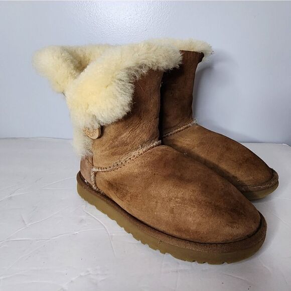 Ugg boots women's size 6 - Picture 3 of 3